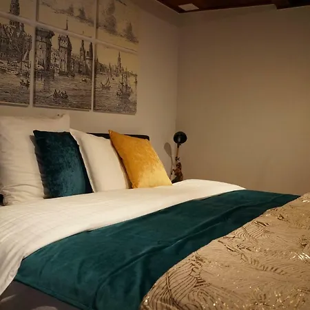 Bed & Breakfast Charming Jan Zonder Vrees 4*
